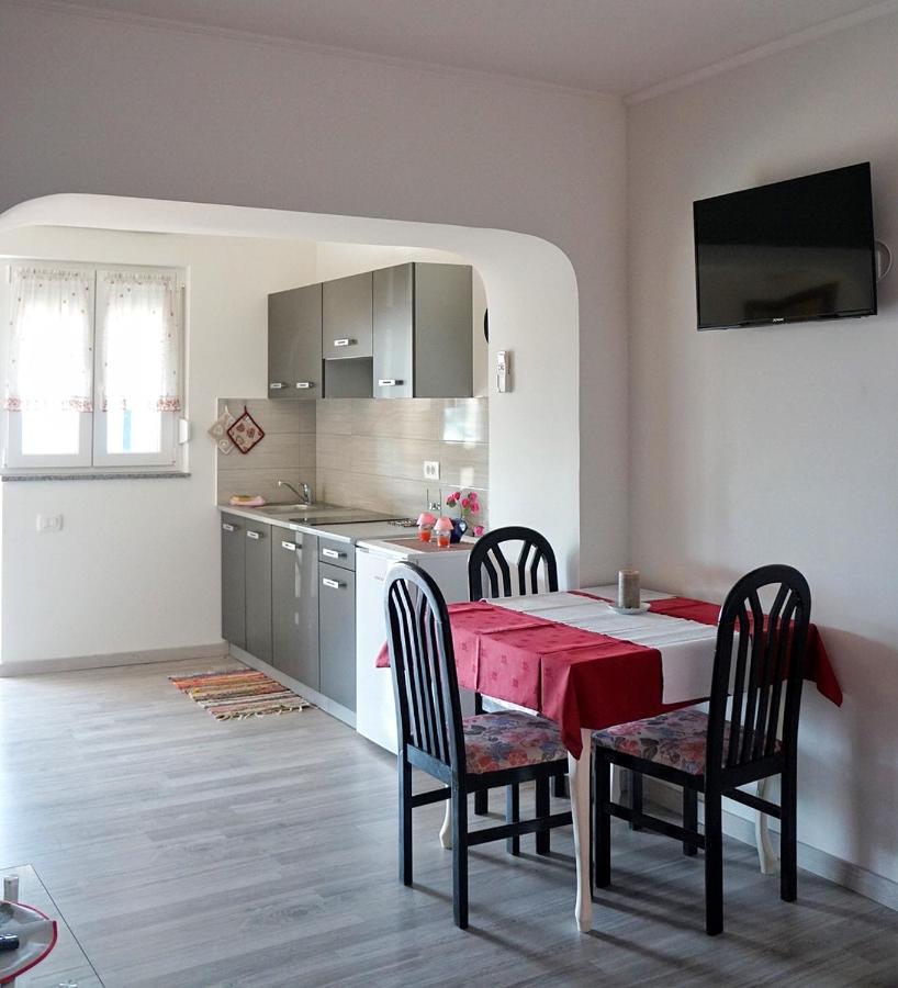 Apartmani Vesna Zambratija  Eksteriør billede